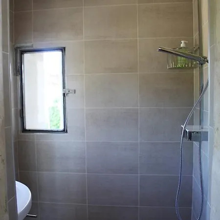 Chateau De Castelneau