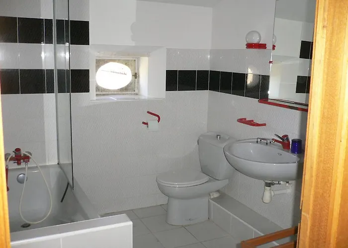 卡斯特尔诺城堡旅馆