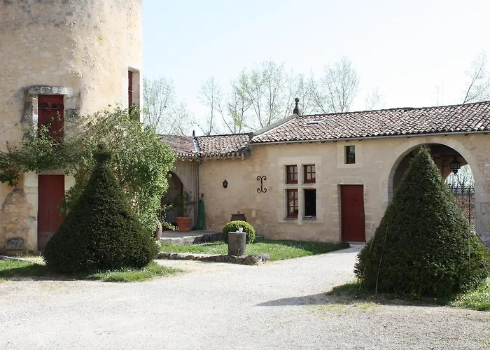 卡斯特尔诺城堡旅馆