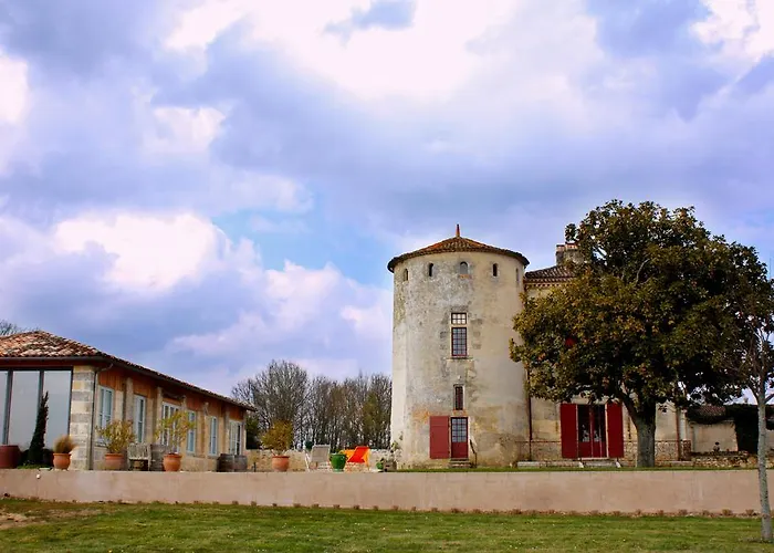 卡斯特尔诺城堡旅馆