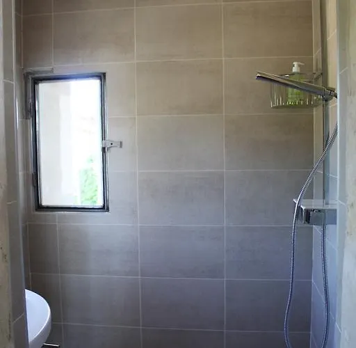 卡斯特尔诺城堡旅馆