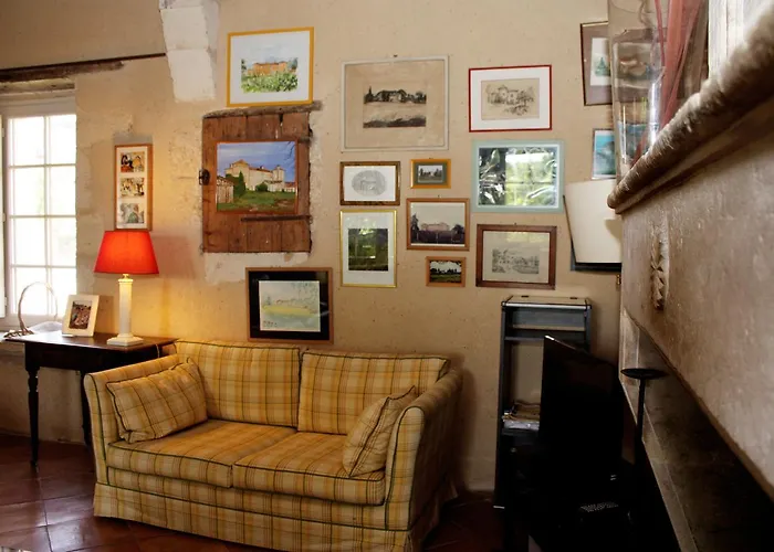 卡斯特尔诺城堡旅馆 住宿加早餐酒店 *